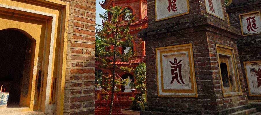 tran-quoc-pagoda-hanoi4