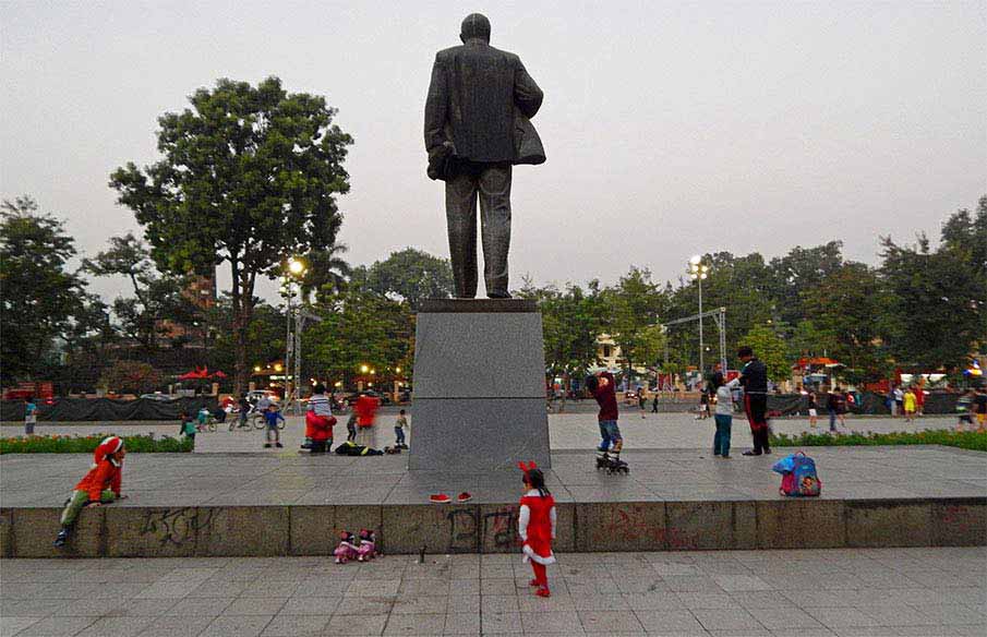 vietnam-lenin-park-hanoi3