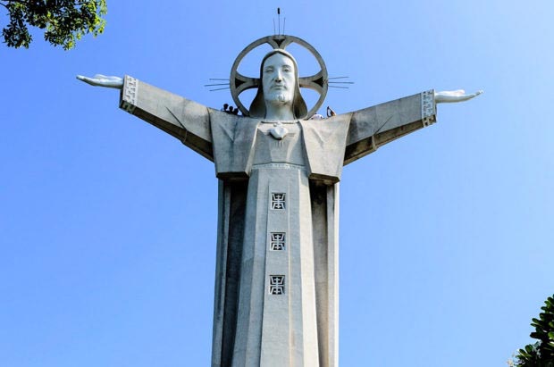 vung-tau-jesus-christ-statue