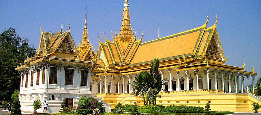 royal-palace-phnom-penh-cambodia