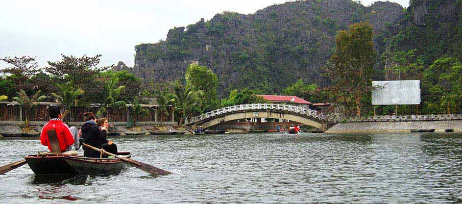 tam-coc-ninh-binh-vietnam