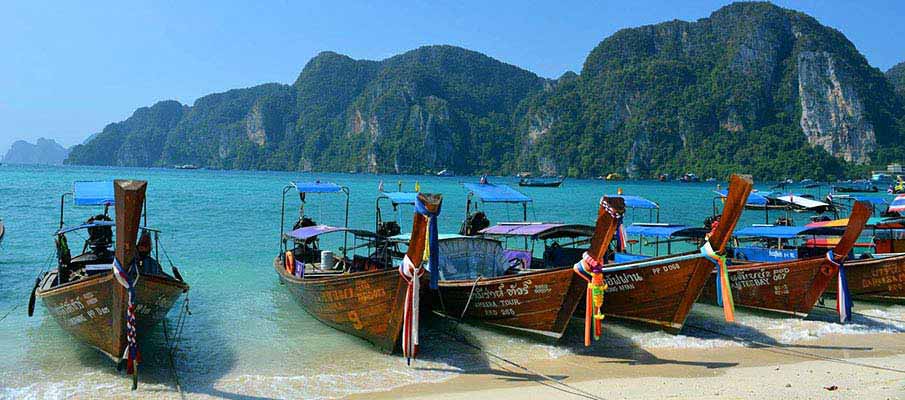koh-phi-phi-boats-thailand