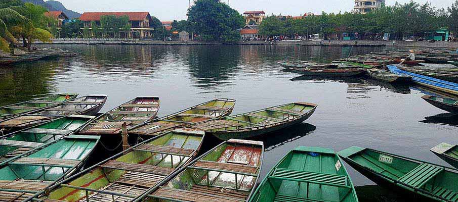 tam-coc-boat-ninh-binh-vietnam