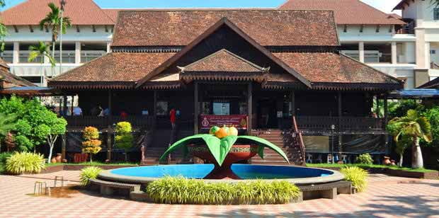 kampung-kraftangan-kota-bharu