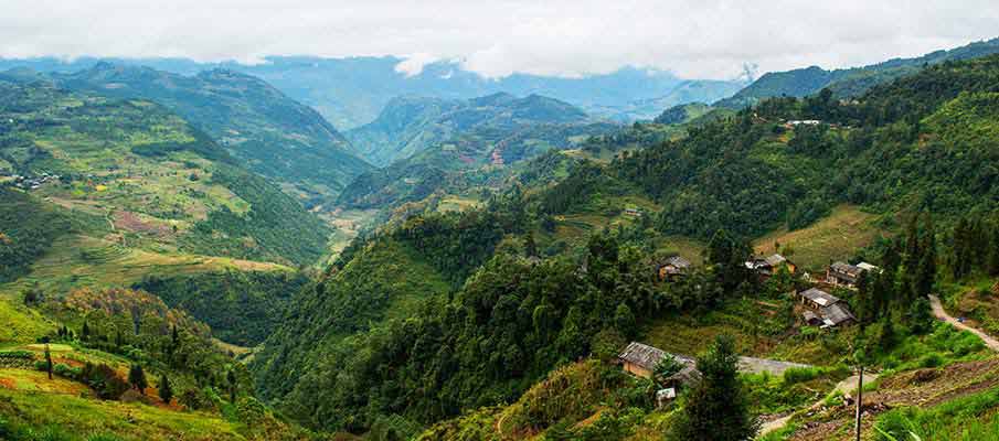 dong-van-village-vietnam