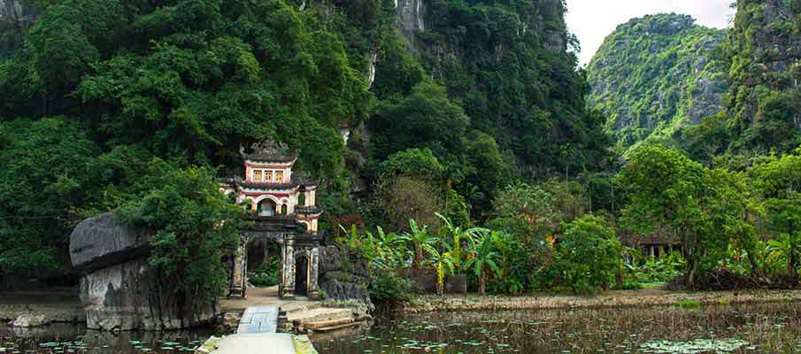 How to get from HUE to NINH BINH (2020)? | Northern Vietnam