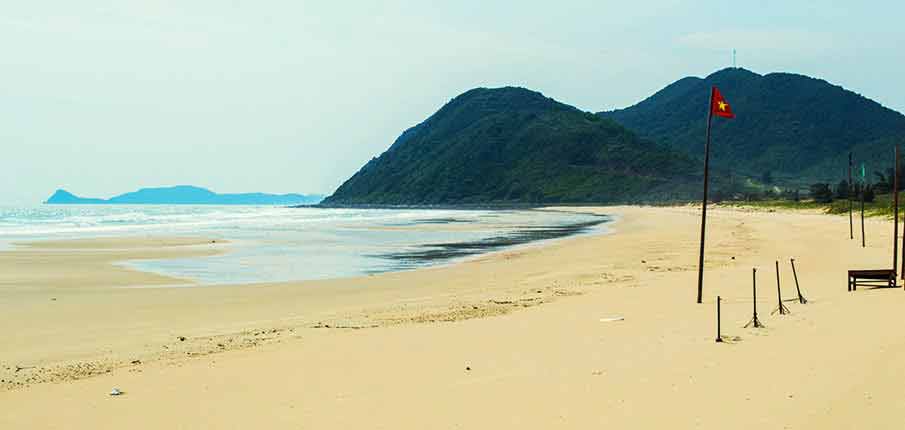 quan-lan-island-beach-vietnam