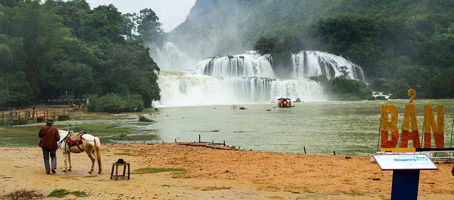 ban-gioc-waterfall-attraction