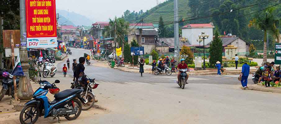 mu-cang-chai-town-vietnam