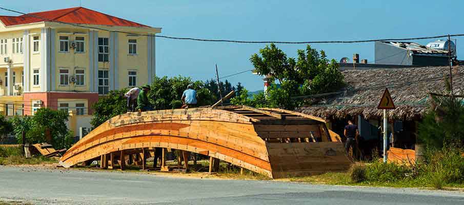 quan-lan-island-vietnam-boat