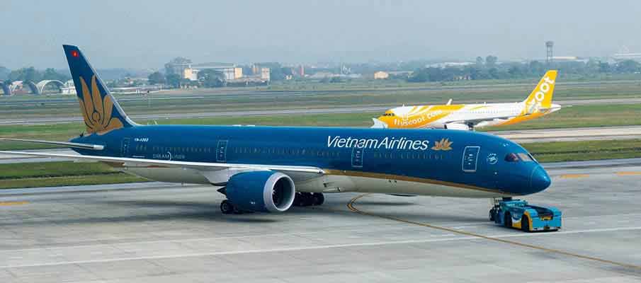 vietnam-airlines-plane-airport