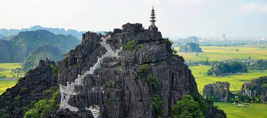 hang-mua-caves-ninh-binh-vietnam