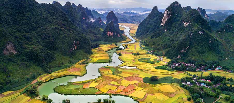 Phong Nam scenic area in Trung Khanh hanoi-cao-bang-travel-vietnam1