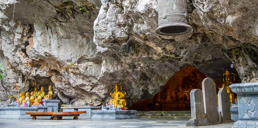 am-tien-cave-pagoda-ninh-binh-vietnam