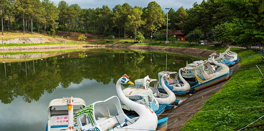 ban-ang-lake-phoenix-resort-moc-chau2