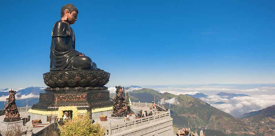 fansipan-sitting-buddha-statue-sapa