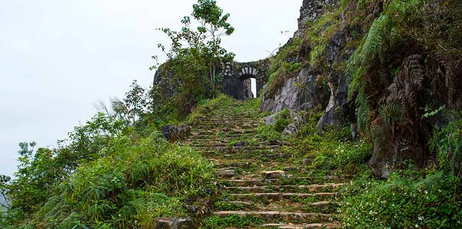 dong-van-don-cao-viewpoint-fort-vietnam