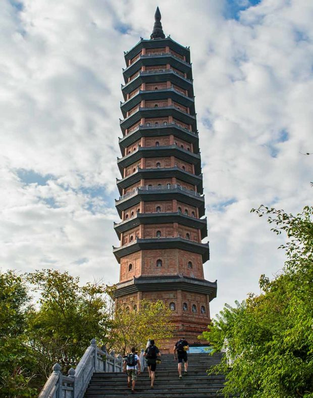 stupa-bao-thien-bai-dinh-pagoda-vietnam