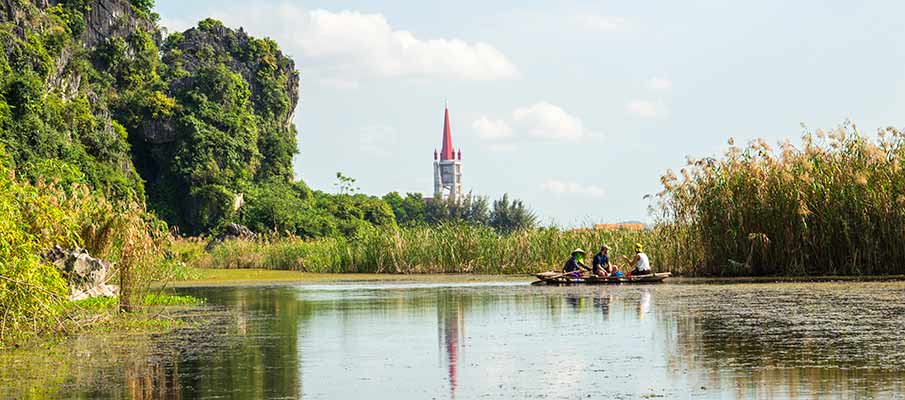 van-long-nature-reserve-church-ninh-binh