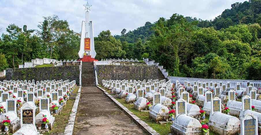 vietminh-memorial-monument-cao-bang