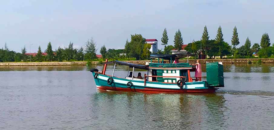 ferry-boat-kep-to-kampot-crab-shuttle