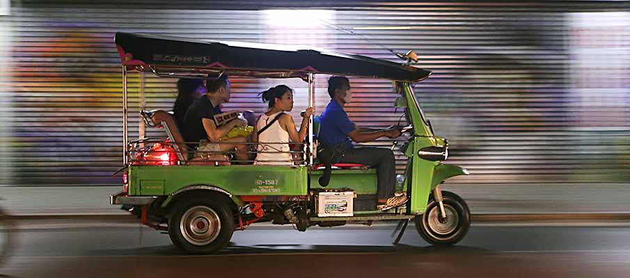 transport-tuk-tuk-laos