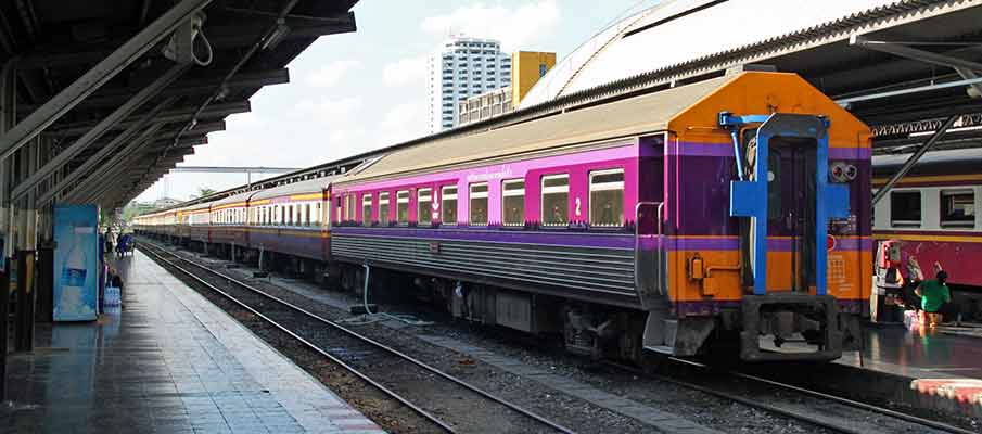 travel-train-thailand-to-malaysia