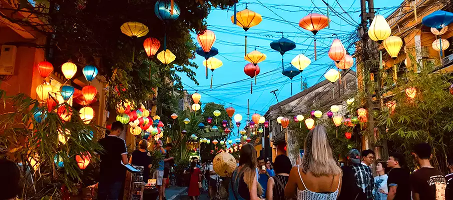 hoi-an-vietnam-lanterns