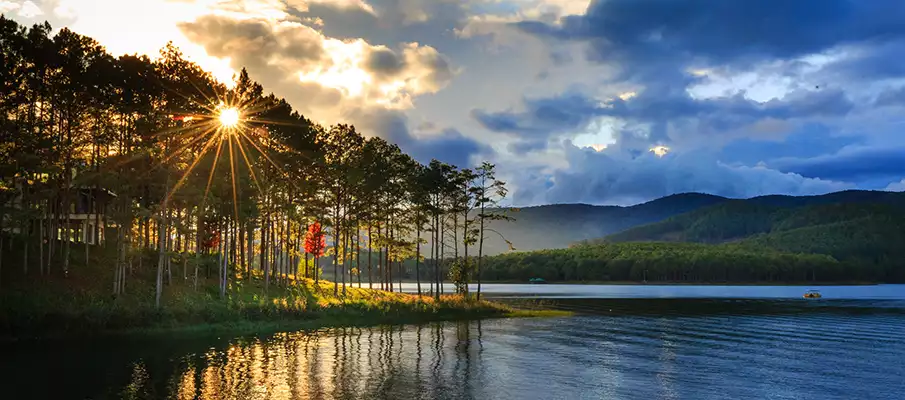 da-lat-lake-vietnam