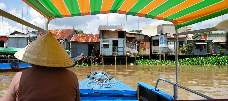 local-people-can-tho-vietnam