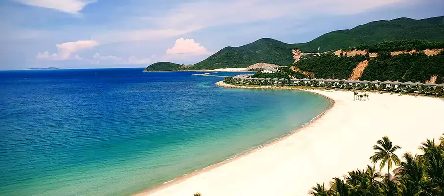 nha-trang-hon-tre-beach-island-vietnam