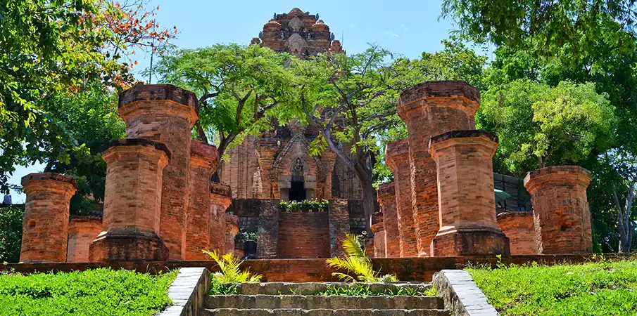 po-nagar-cham-towers-temple-nha-trang