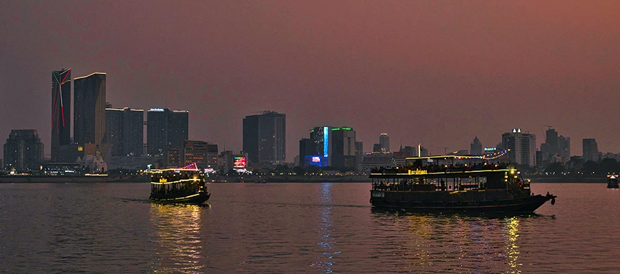 mekong-river-phnom-penh-cambodia