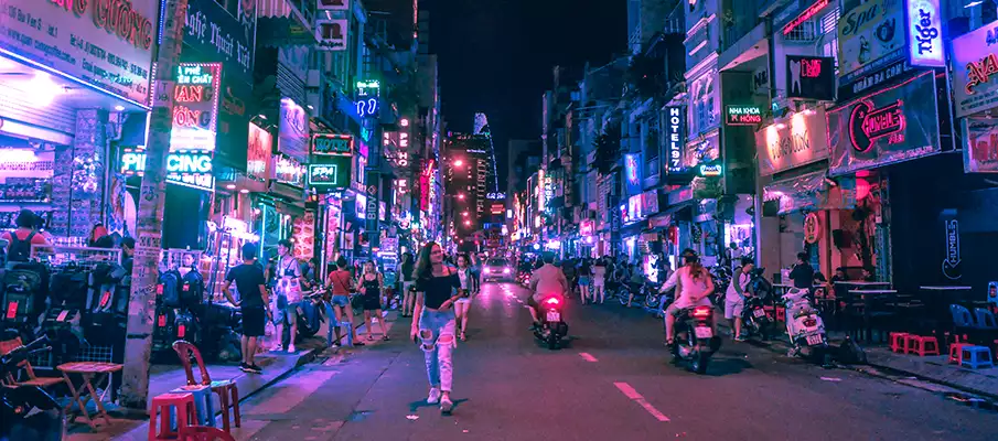 street-ho-chi-minh-city-night