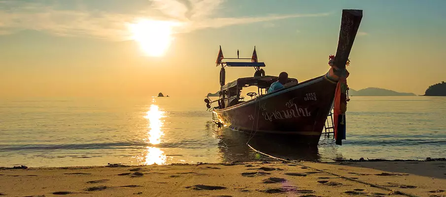 boat-transfer-koh-lipe-thailand