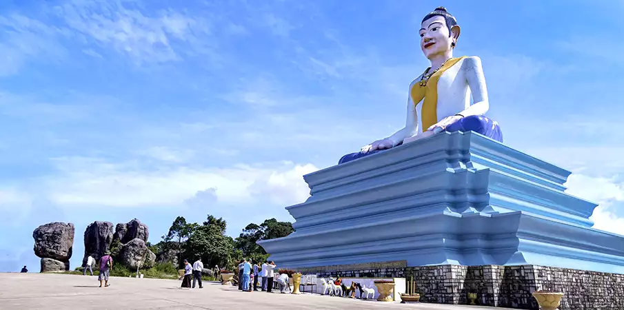 bokor-mountain-buddha-statue-kampot