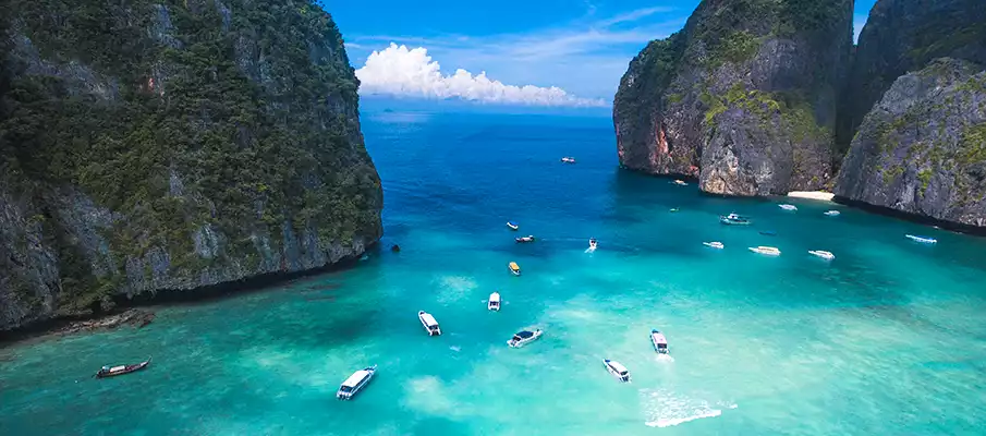 koh-phi-phi-bay-beach-thailand1