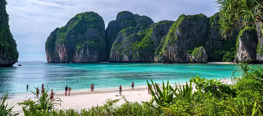 koh-phi-phi-beach-thailand