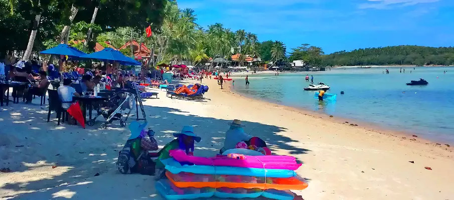 koh-samui-beach-thailand-tourists