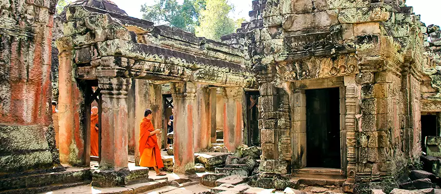 siem-reap-angkor-wat-buddhist-monk