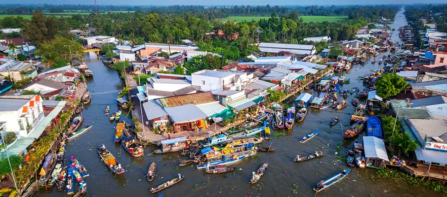 nga-nam-floating-market-vietnam