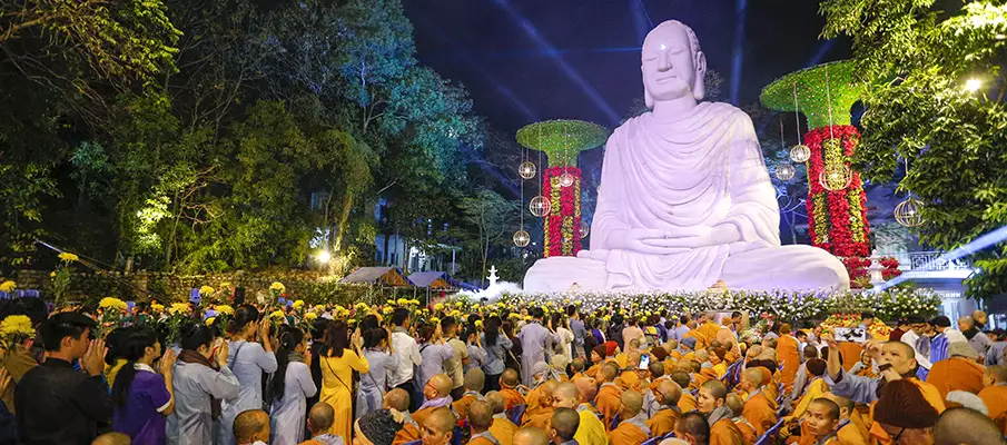 phat-quang-pagoda-vung-tau-vietnam