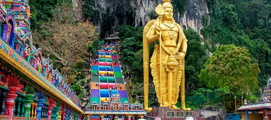 kuala-lumpur-batu-caves-solo-travel-malaysia