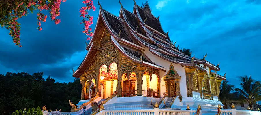 laos-solo-travel-temple