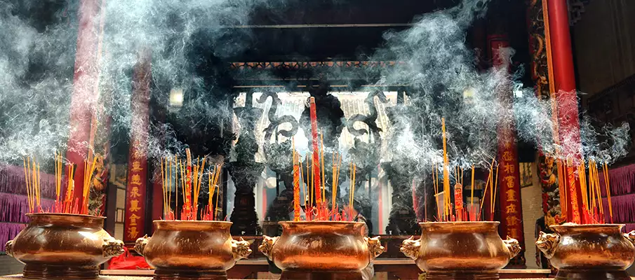 vietnam-holidays-ceremonies-buddhism