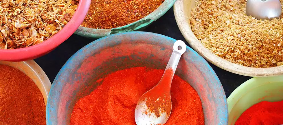 laos-market-gifts-spices