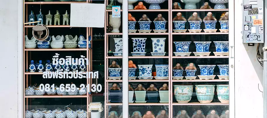 thailand-market-souvenir-ceramics