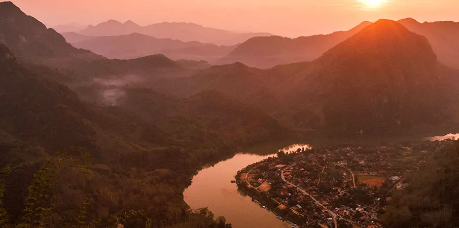 laos-train-travel-mekong