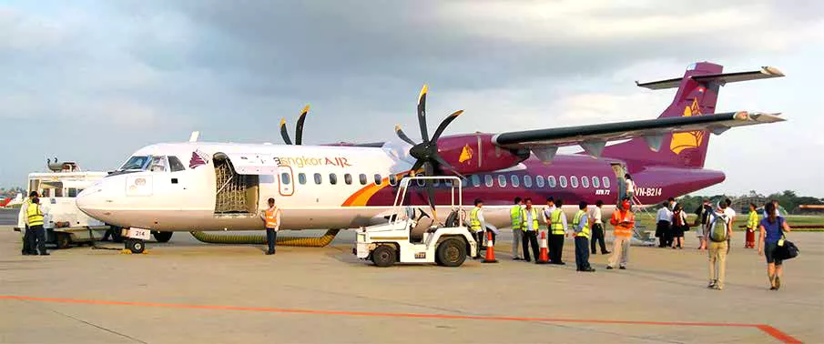 Angkor Air से उड़ान - सैगॉन से फ्नोम पेन्ह अंगकोर-एयर-फ्लाइट-साइगॉन-टू-नोम-पेन्ह
