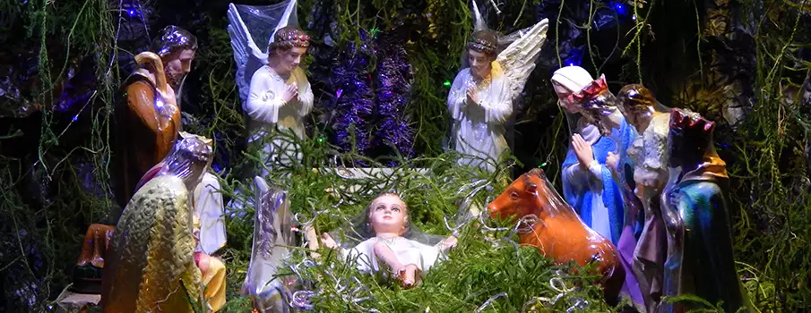 Christmas nativity scene in Vietnam christmas-vietnam-nativity-decoration
